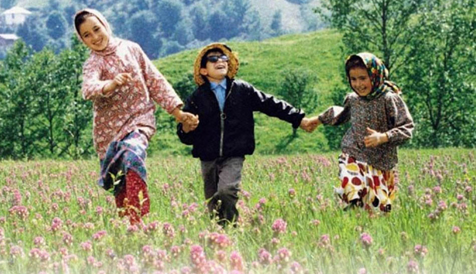 کودک و نوجوان قهرمان / رنگ خدا