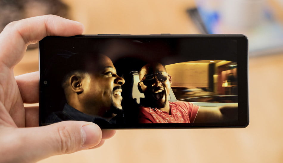 مشخصات سونی xperia l4