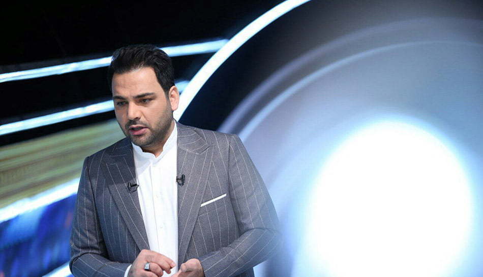 احسان علیخانی در ویژه برنامه سال تحویل