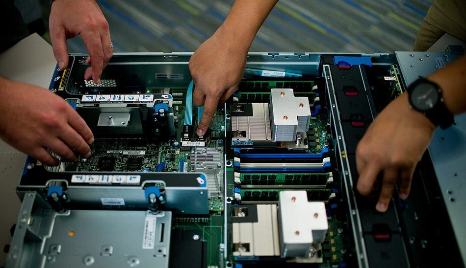 Hardware vs. Software vs. Firmware / تفاوت سخت افزار و نرم افزار و سفت افزار