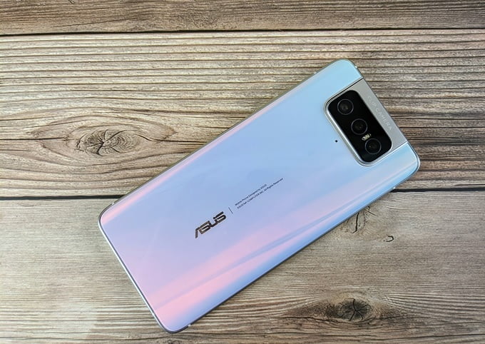 بررسی گوشی ایسوس Zenfone 8