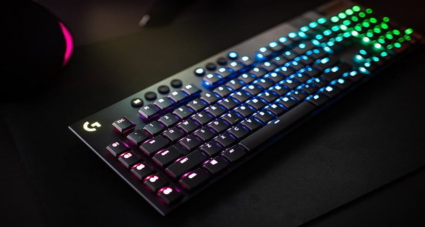 بهترین کیبوردهای بی سیم 2021 - کیبورد بی سیم لاجیتک جی915 لایتاسپید (Logitech G915 Lightspeed)