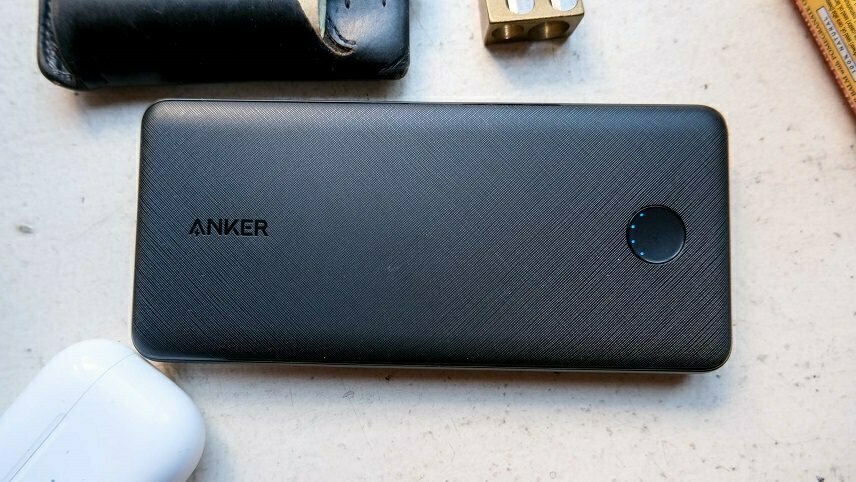 بهترین پاور بانک انکر - پاور بانک PowerCore Essential 20000