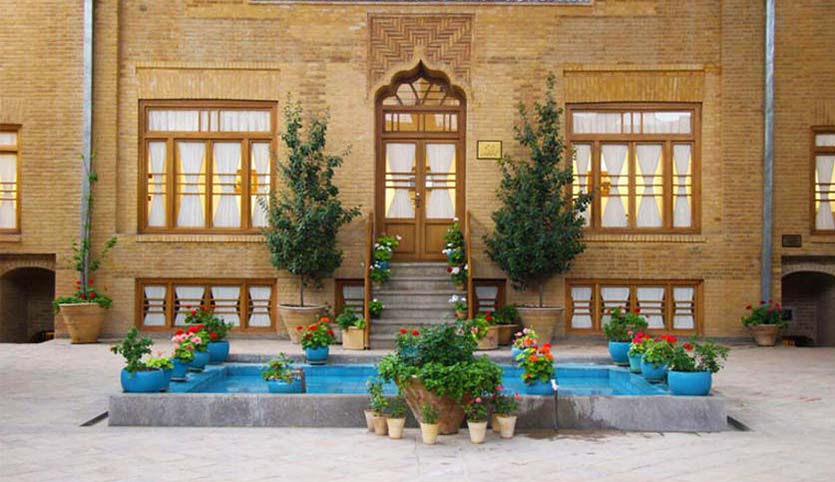 خانه موزه شهید مدنی
