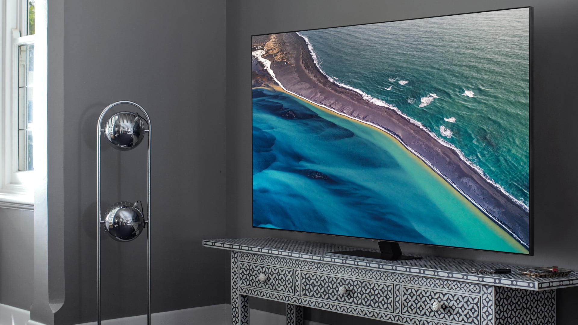 تلویزیون سامسونگ Q80A