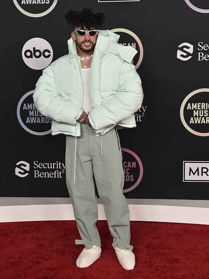 مراسم american music awards 2021 - بهترین آلبوم موسیقی لاتین - El Último Tour Del Mundo از بد بانی