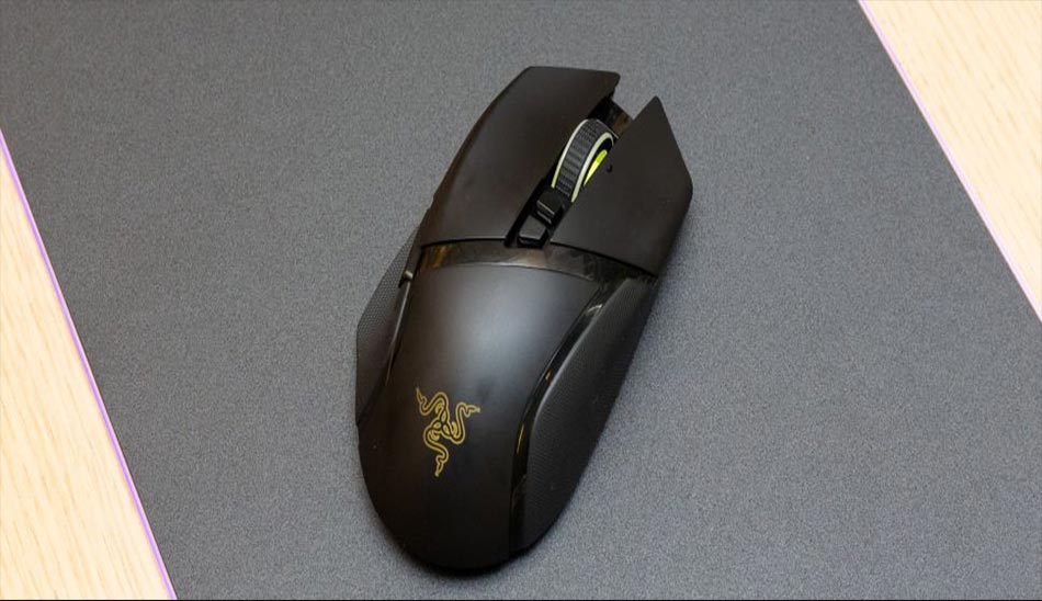 موس Razer Basilisk Ultimate | هشتمین مورد از ماوس های گیمینگ حرفه ای