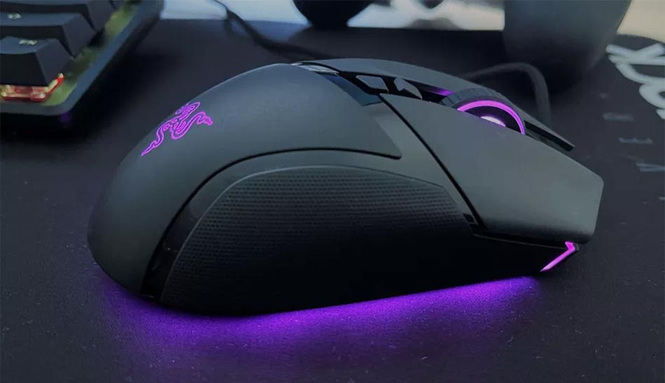 موس Razer Basilisk V3 | بهترین موس های گیمینگ 2022 برای بازیهای RPG