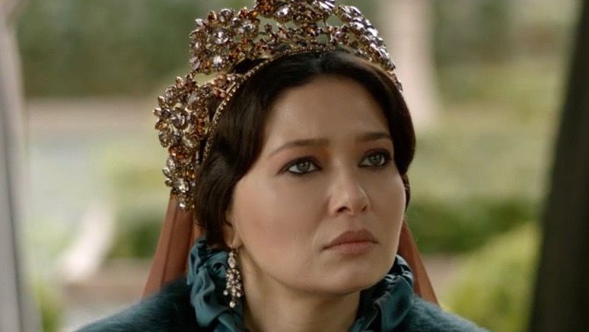 خلاصه سریال ماه پیکر / دانلود با زیرنویس سریال ماه پیکر - Nurgül Yeşilçay