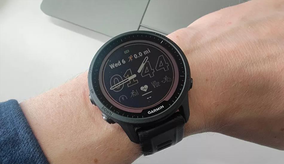 ساعت Garmin Forerunner 955 Solar بهترین ساعت هوشمند گارمین