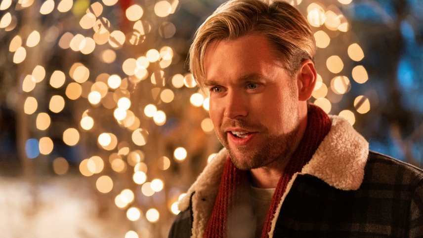 نقد فیلم عاشق شدن برای کریسمس / بررسی فیلم Falling for Christmas 2022