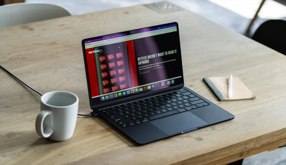 2. لپتاپ MacBook Pro (14-inch and 16-inch) لپ تاپهای برتر در سال 2023