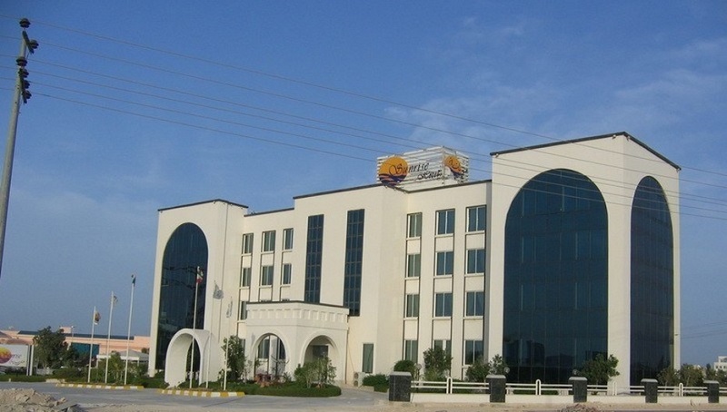 چه عواملی قیمت تورها را تغییر می‌دهند؟