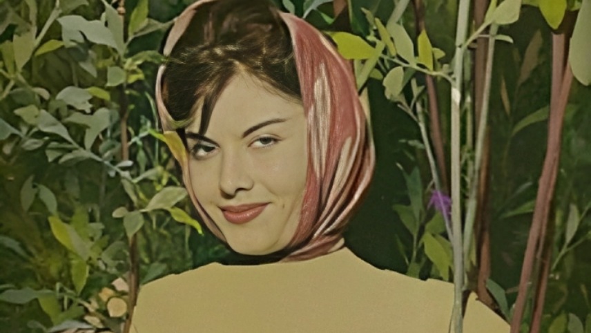 فخری خوروش در جوانی