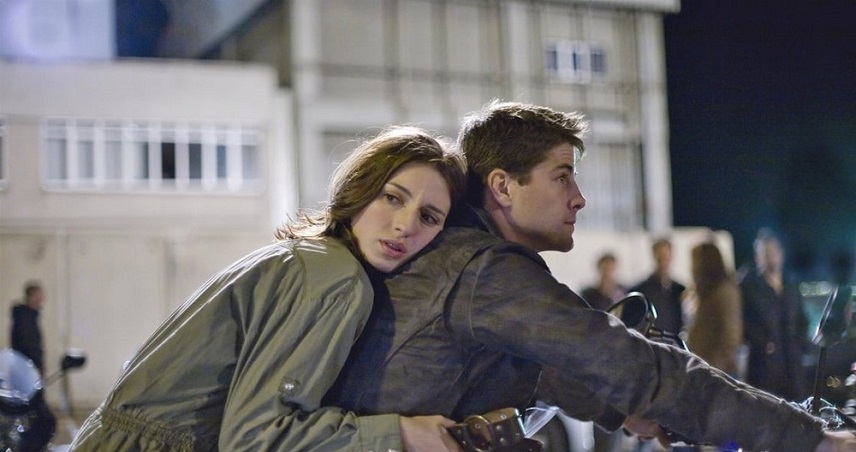 نقد فیلم Three Steps Above Heaven 2010