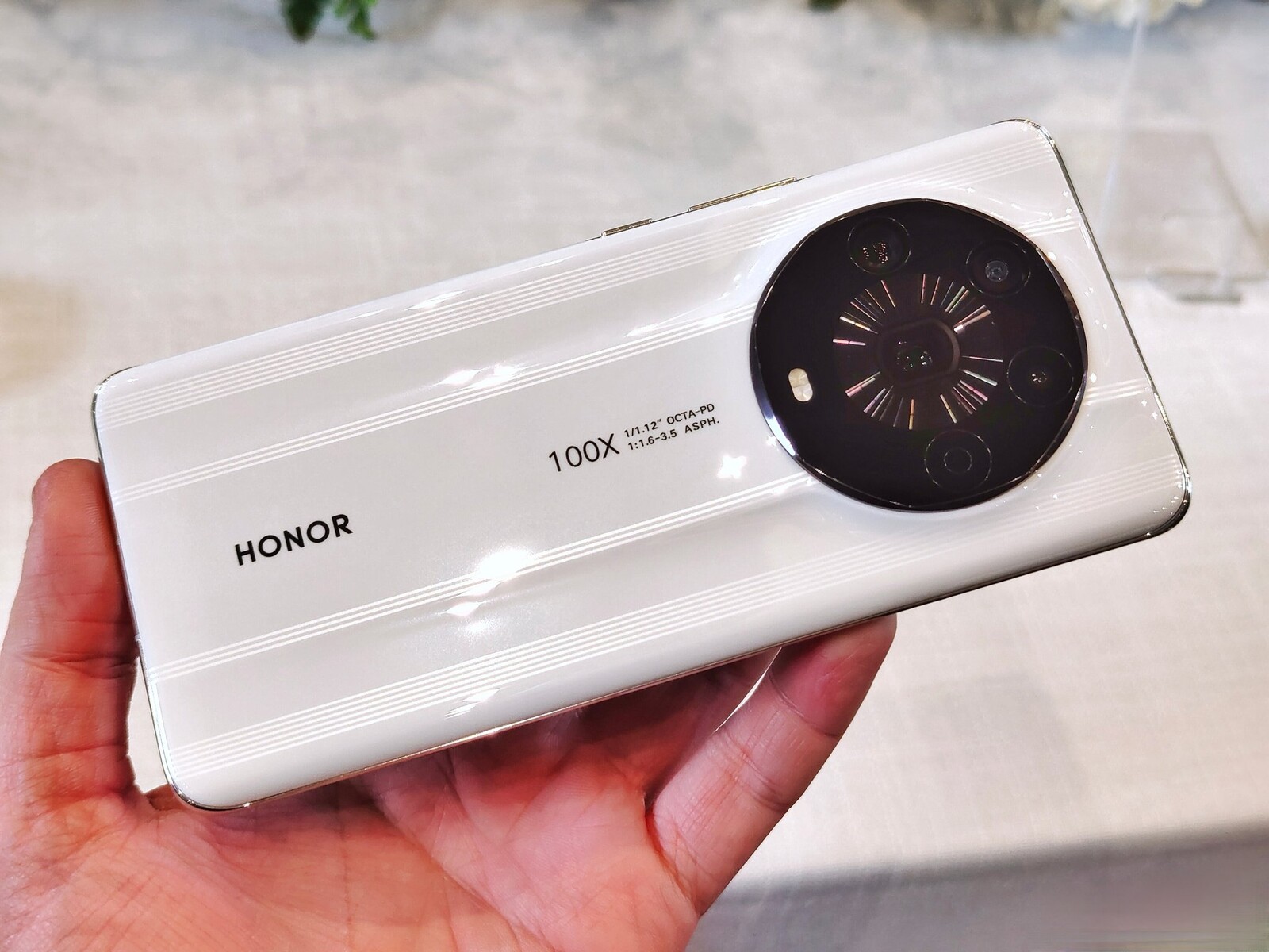 معرفی گوشی Honor Magic4 Ultimate