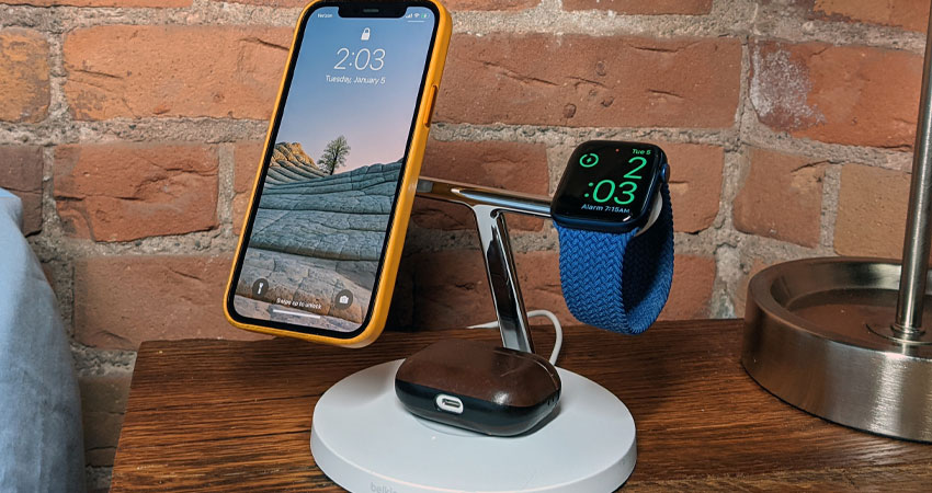 بهترین استند وایرلس برای اپل: Belkin Boost Charge Pro