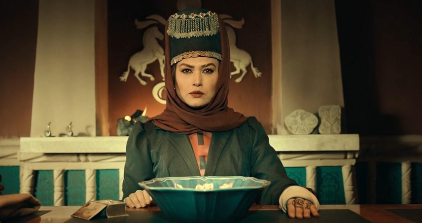 لادن مستوفی در شبکه نمایش خانگی