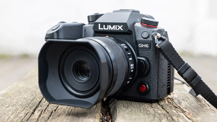 بهترین دوربین های بدون آینه 2024 Panasonic-Lumix-GH6
