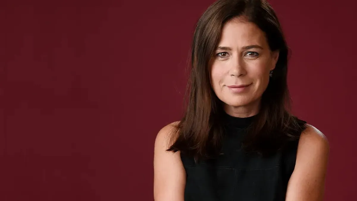 بازیگران فیلم دروغگو دروغگو مورا تیرنی (Maura Tierney)